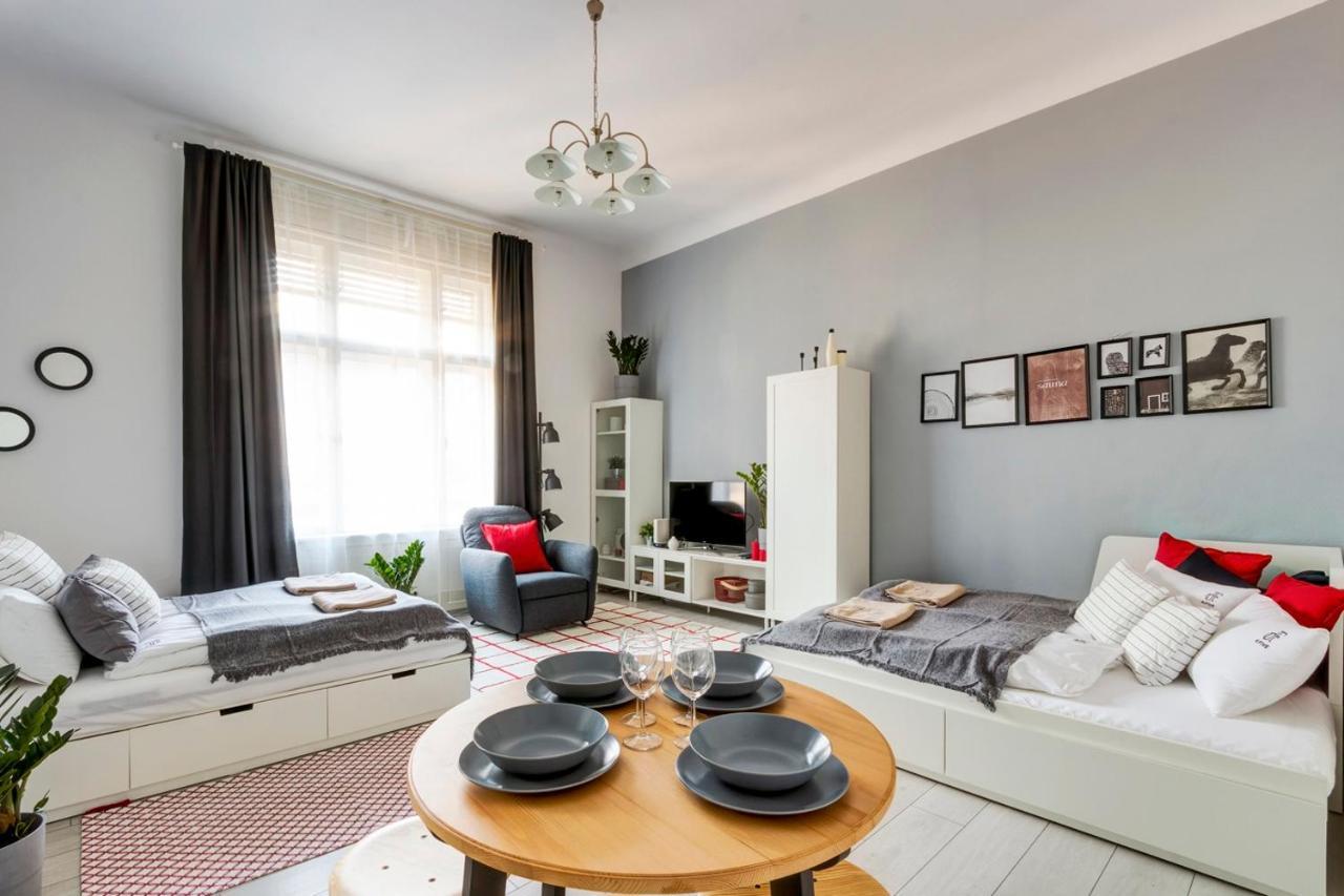 S3 Soerhaz Apartment Budapest Bagian luar foto
